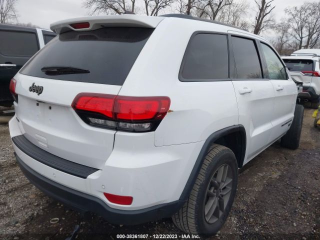 Photo 3 VIN: 1C4RJFAG2GC480604 - JEEP GRAND CHEROKEE 