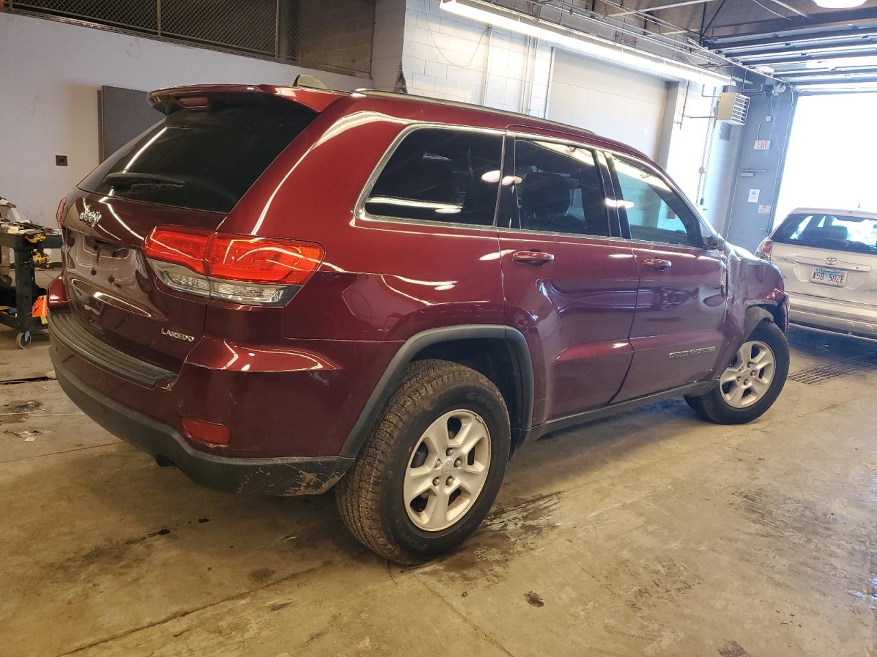 Photo 2 VIN: 1C4RJFAG2HC712880 - JEEP GRAND CHEROKEE 