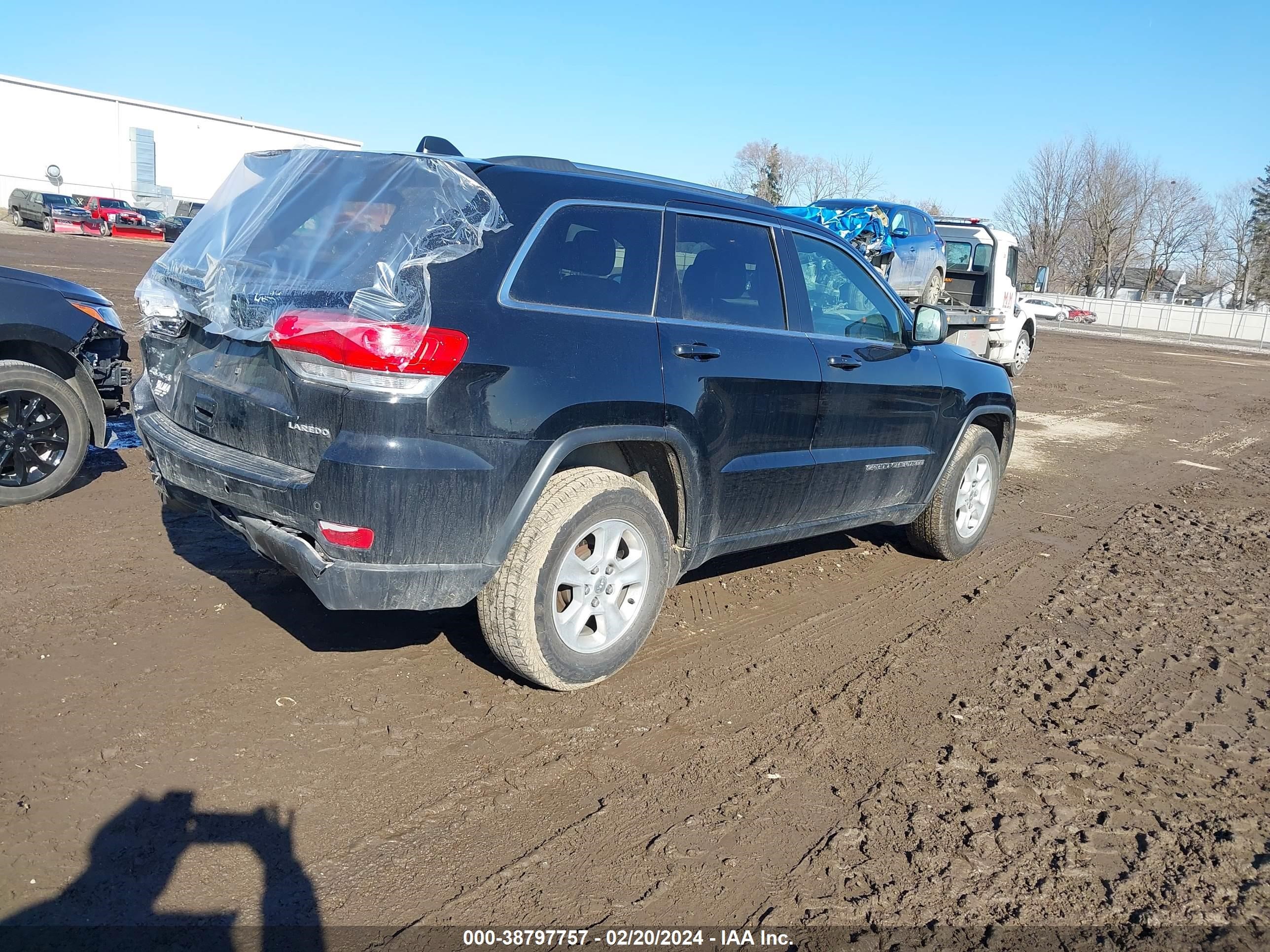 Photo 2 VIN: 1C4RJFAG2HC843775 - JEEP GRAND CHEROKEE 