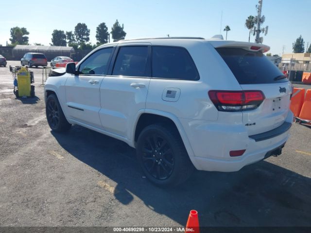 Photo 2 VIN: 1C4RJFAG2HC865582 - JEEP GRAND CHEROKEE 