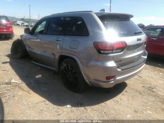 Photo 2 VIN: 1C4RJFAG2HC958599 - JEEP GRAND CHEROKEE 