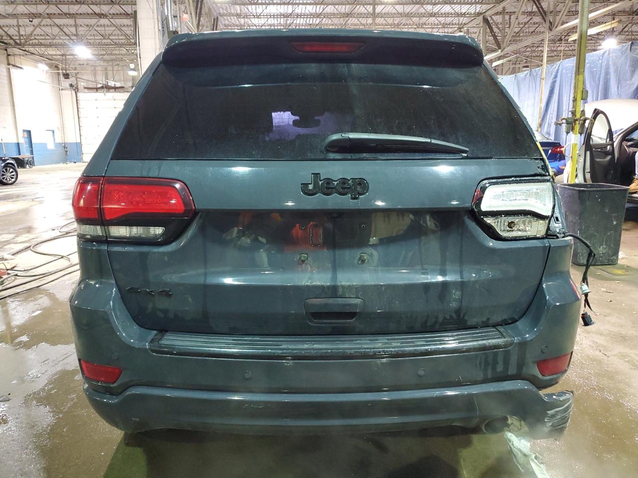 Photo 5 VIN: 1C4RJFAG2JC388500 - JEEP GRAND CHEROKEE 