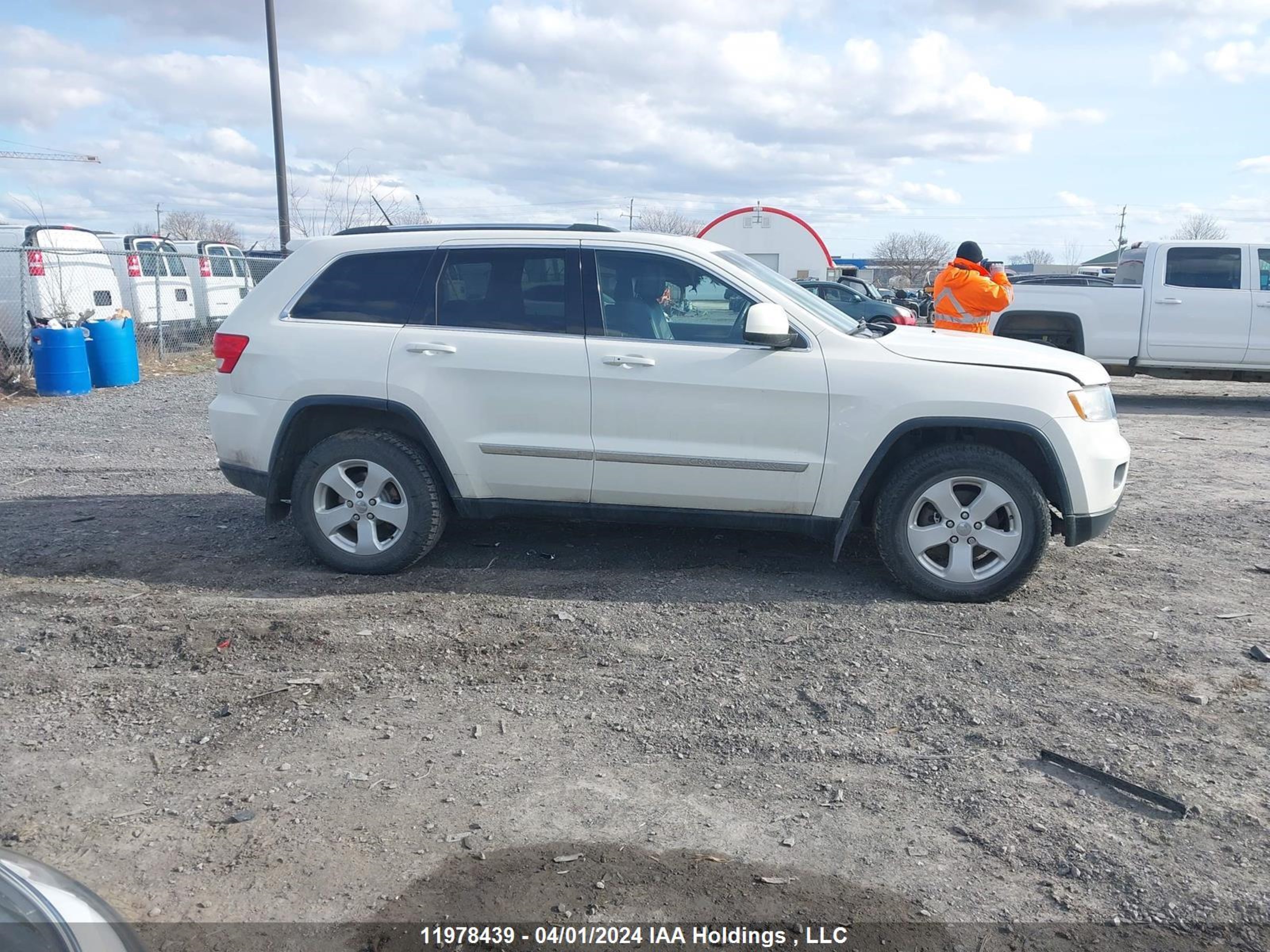 Photo 13 VIN: 1C4RJFAG3CC286528 - JEEP GRAND CHEROKEE 