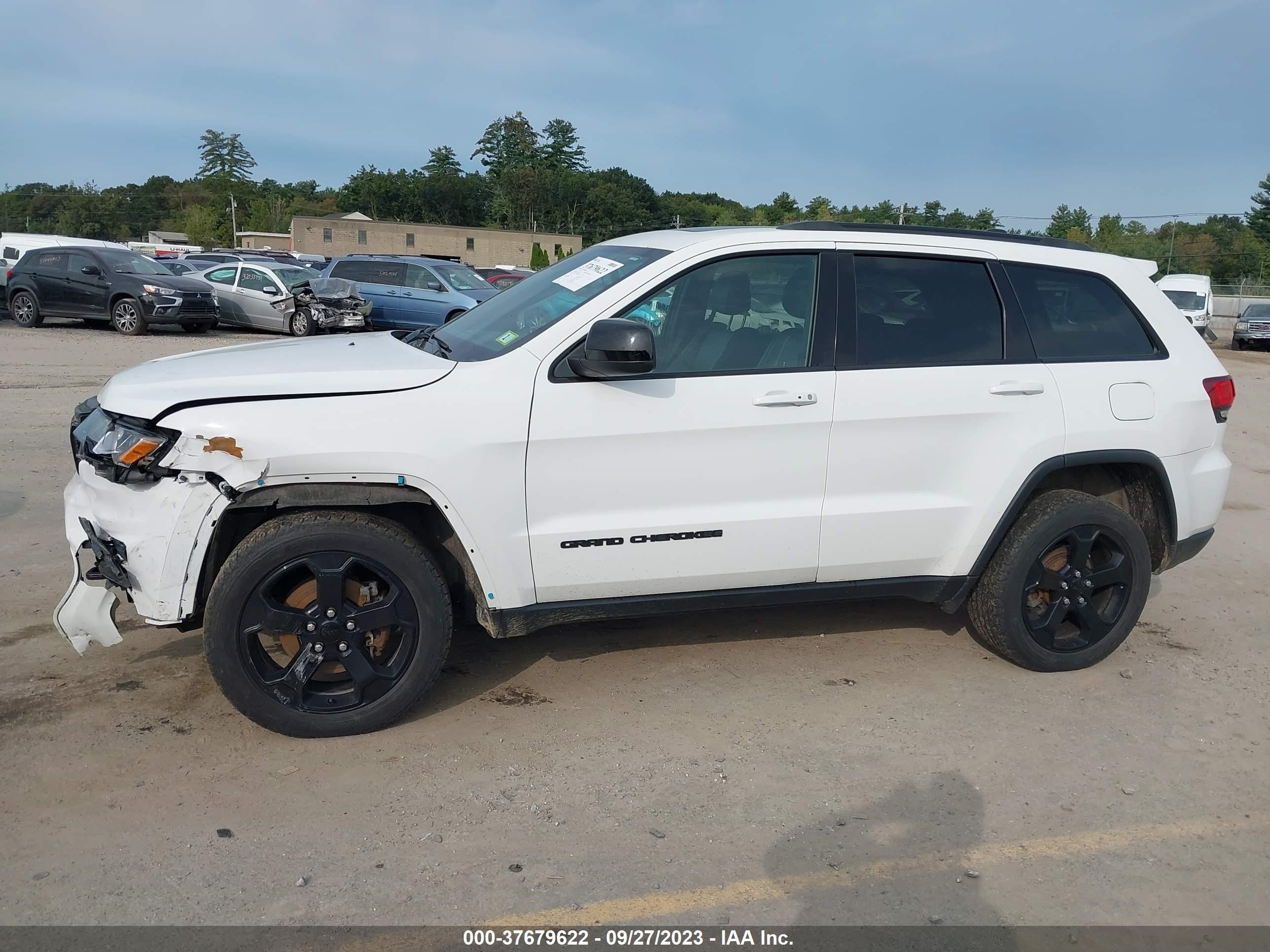 Photo 13 VIN: 1C4RJFAG3LC134104 - JEEP GRAND CHEROKEE 