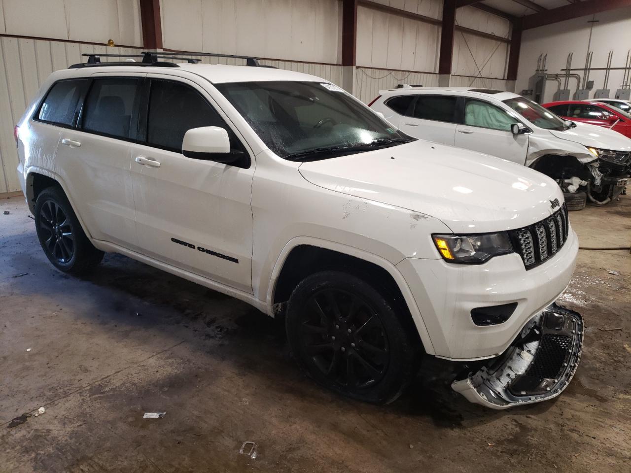 Photo 3 VIN: 1C4RJFAG4HC750871 - JEEP GRAND CHEROKEE 