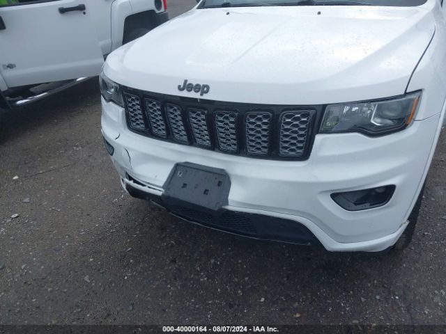 Photo 5 VIN: 1C4RJFAG4JC152639 - JEEP GRAND CHEROKEE 