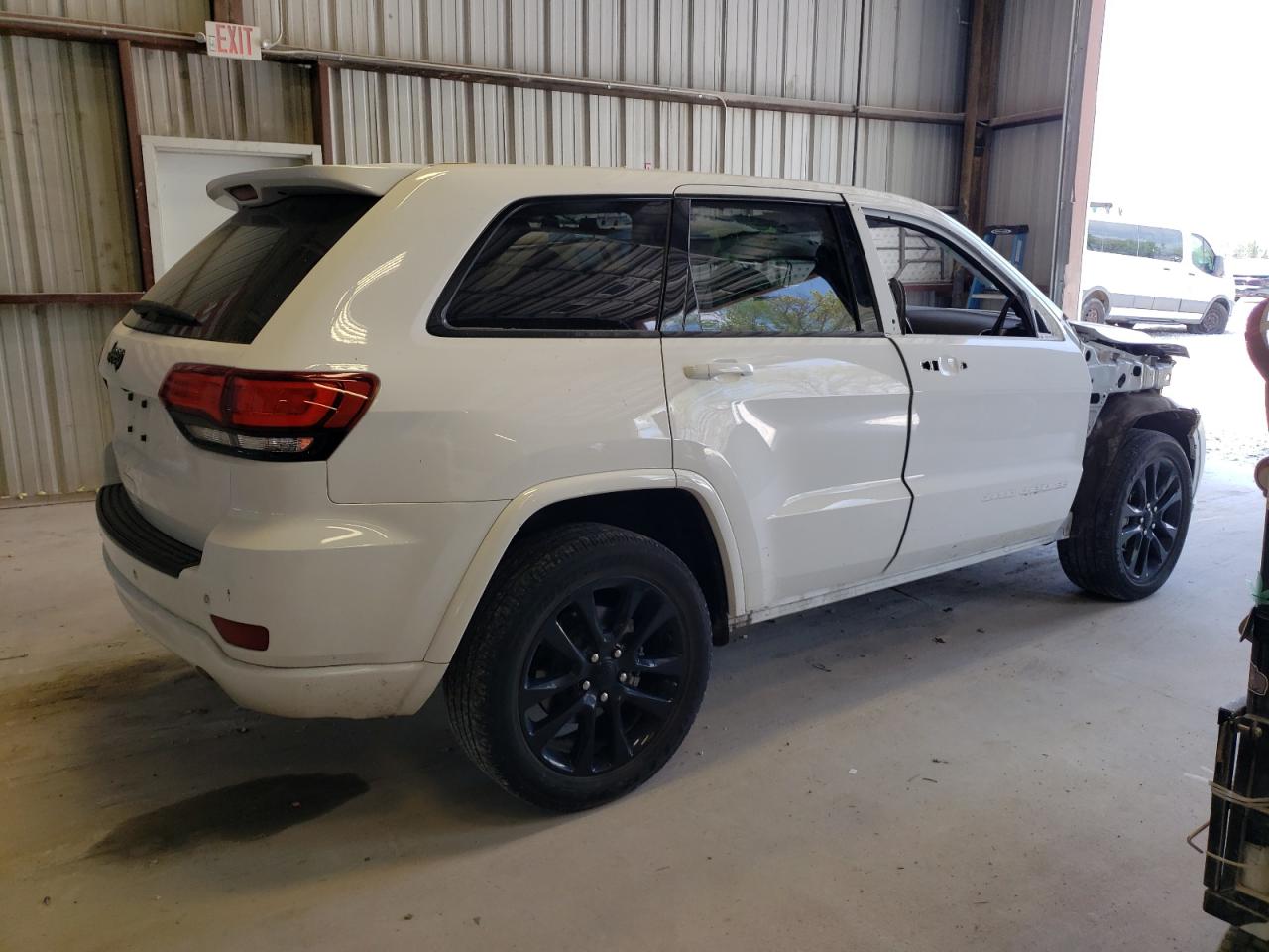 Photo 2 VIN: 1C4RJFAG4KC589820 - JEEP GRAND CHEROKEE 