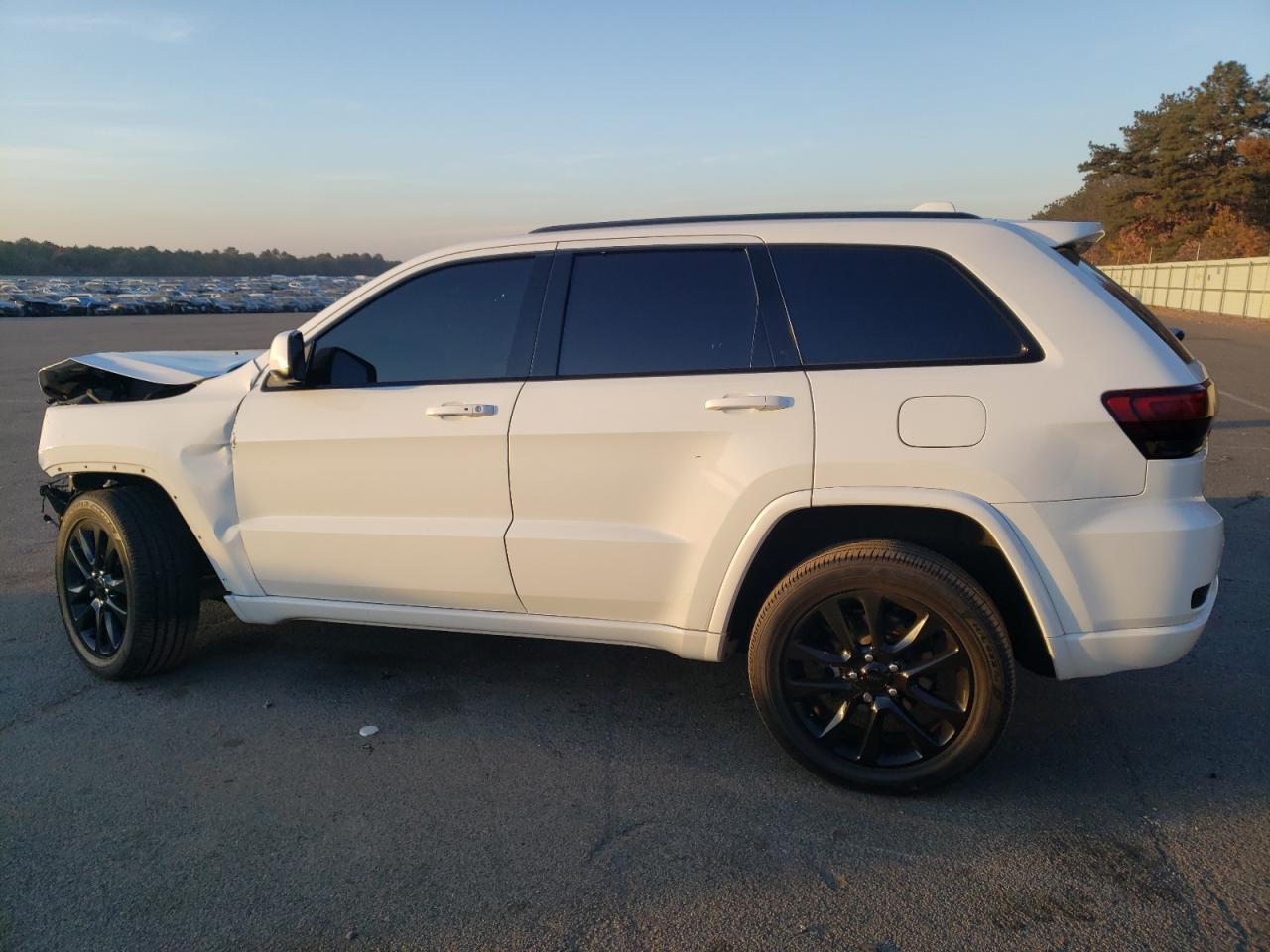 Photo 1 VIN: 1C4RJFAG4LC209215 - JEEP GRAND CHEROKEE 