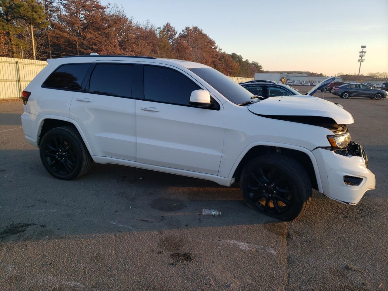 Photo 3 VIN: 1C4RJFAG4LC209215 - JEEP GRAND CHEROKEE 