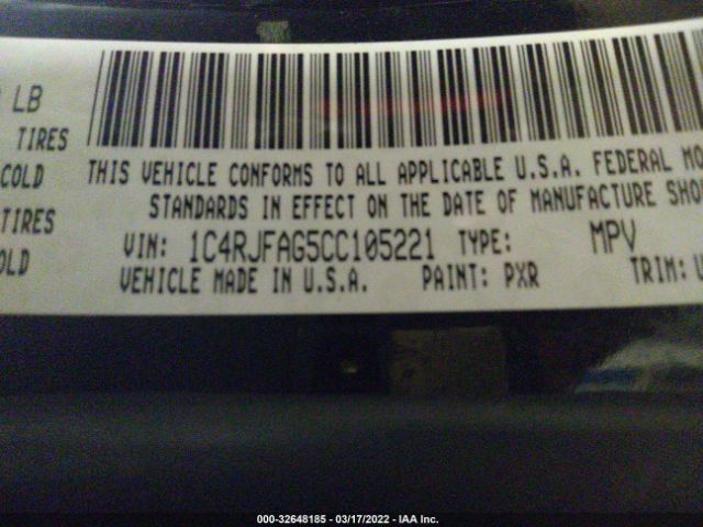 Photo 8 VIN: 1C4RJFAG5CC105221 - JEEP GRAND CHEROKEE 