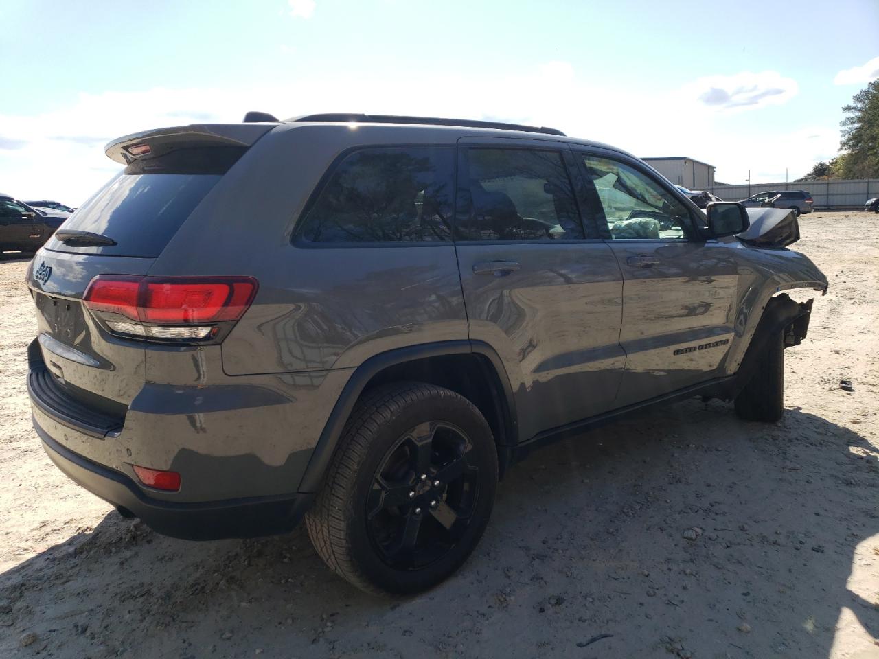 Photo 2 VIN: 1C4RJFAG5KC620945 - JEEP GRAND CHEROKEE 