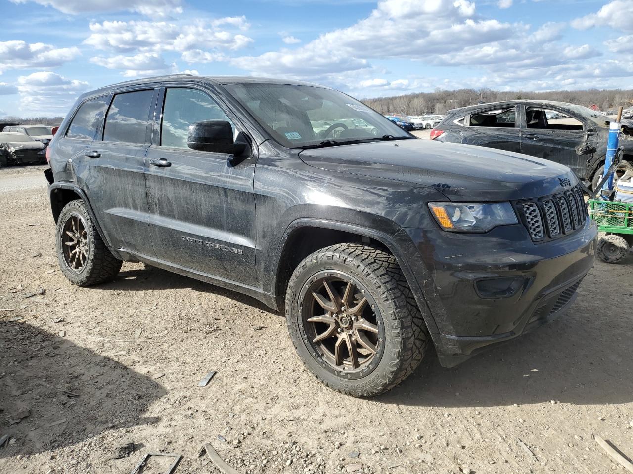 Photo 3 VIN: 1C4RJFAG5KC818313 - JEEP GRAND CHEROKEE 