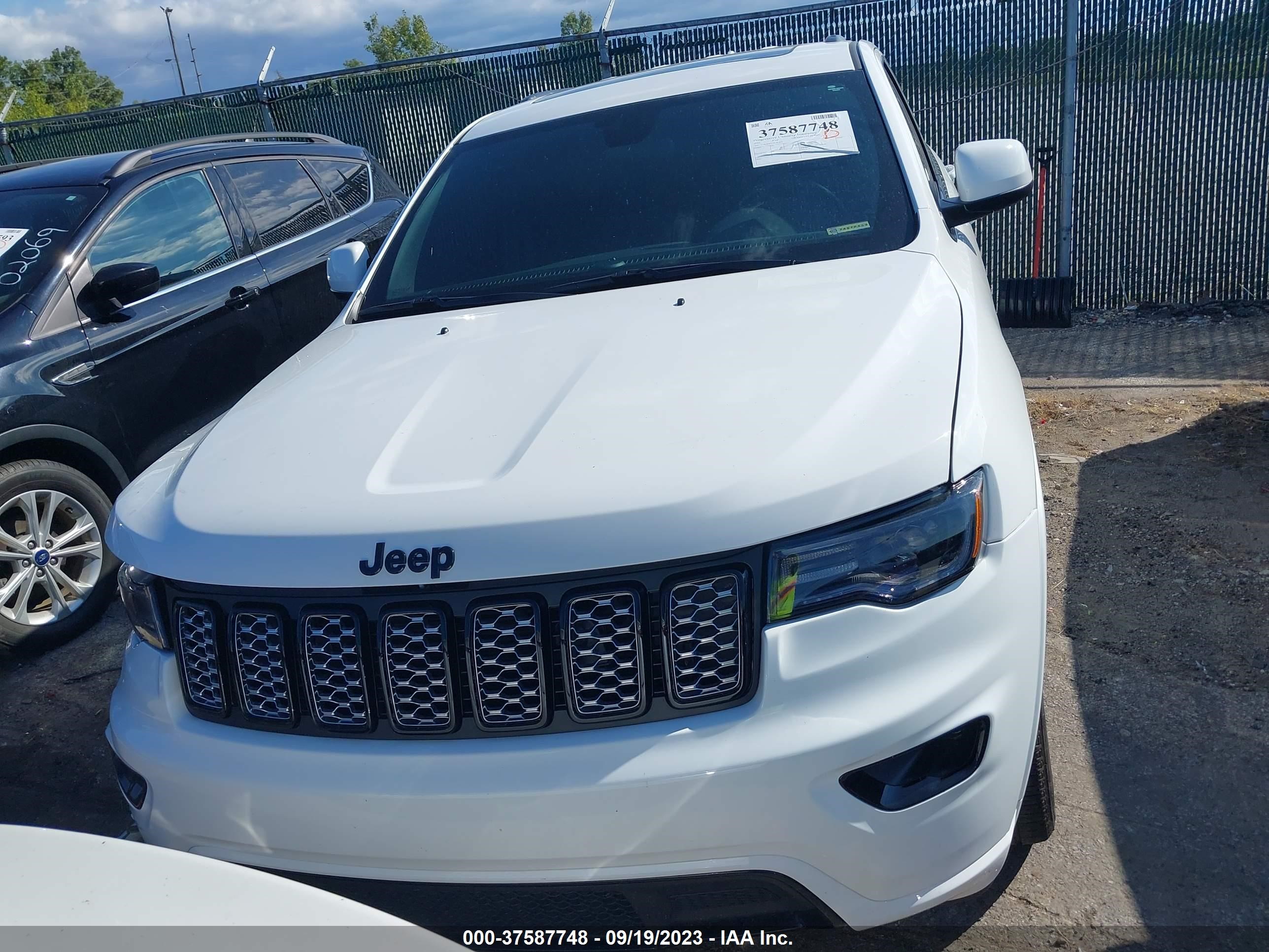 Photo 11 VIN: 1C4RJFAG5MC561673 - JEEP GRAND CHEROKEE 