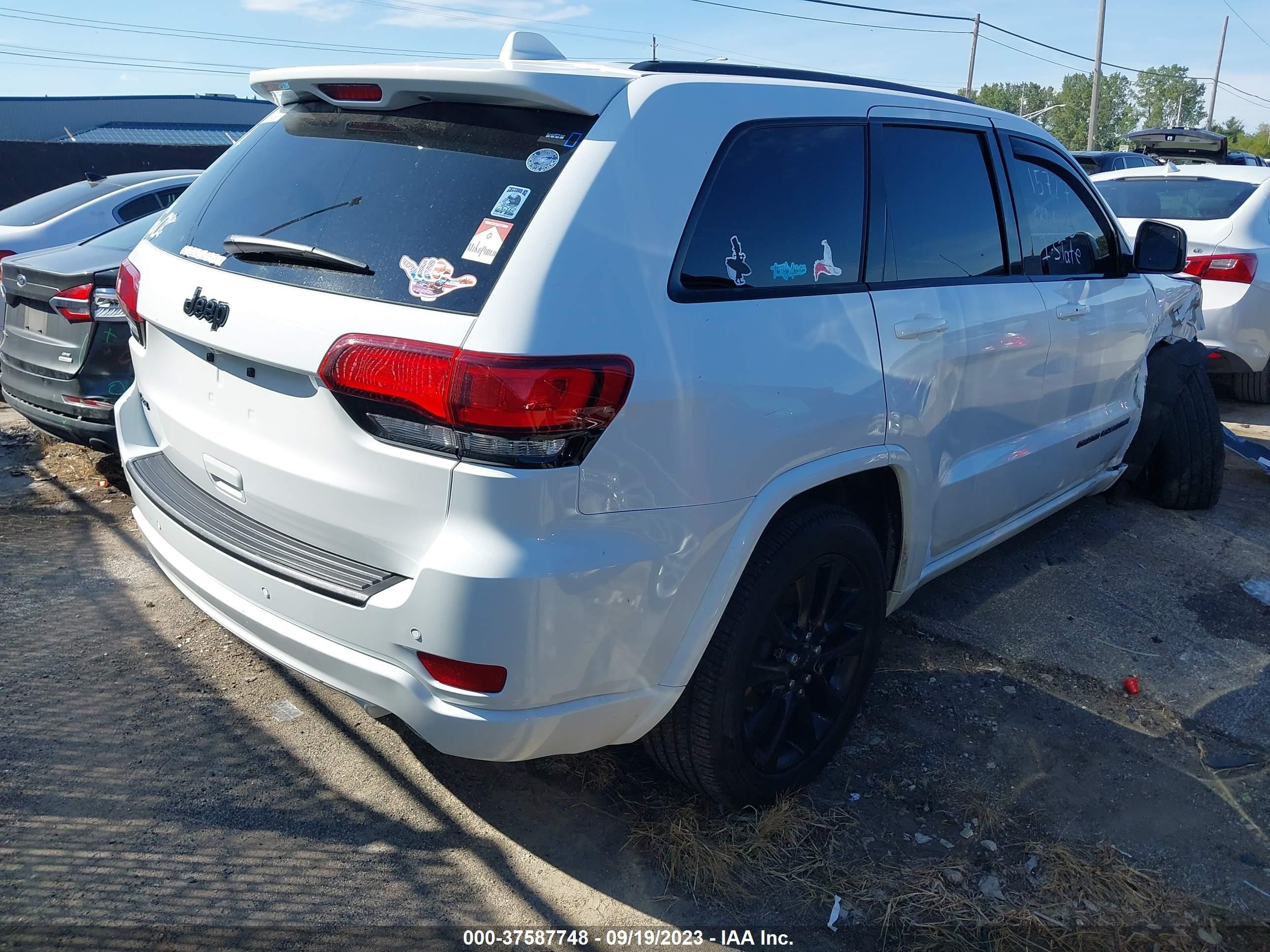 Photo 3 VIN: 1C4RJFAG5MC561673 - JEEP GRAND CHEROKEE 