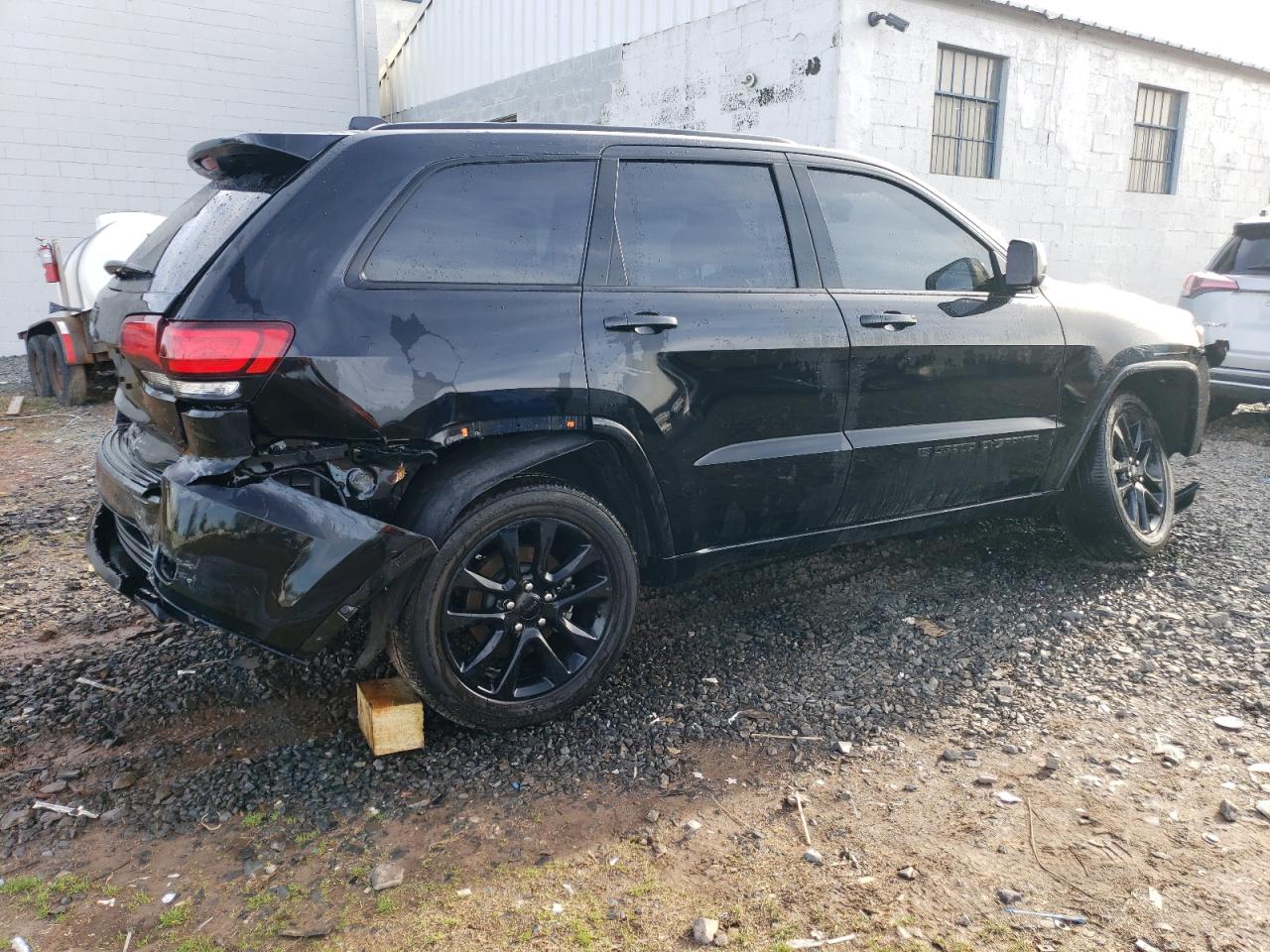 Photo 2 VIN: 1C4RJFAG5NC146497 - JEEP GRAND CHEROKEE 