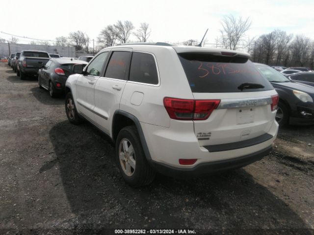 Photo 2 VIN: 1C4RJFAG6CC125137 - JEEP GRAND CHEROKEE 