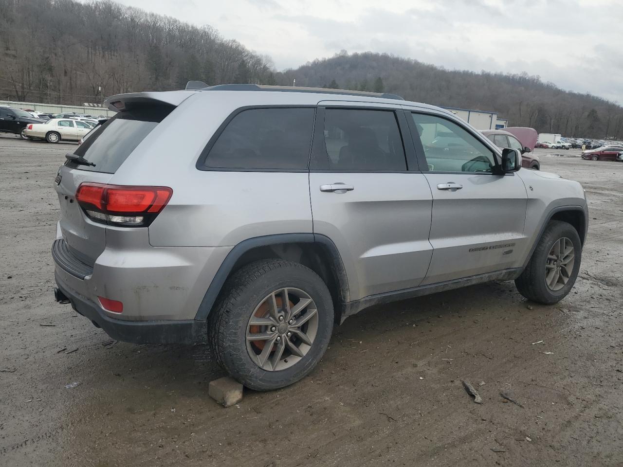 Photo 2 VIN: 1C4RJFAG6GC482310 - JEEP GRAND CHEROKEE 