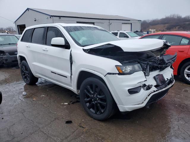 Photo 3 VIN: 1C4RJFAG6JC257330 - JEEP GRAND CHEROKEE 