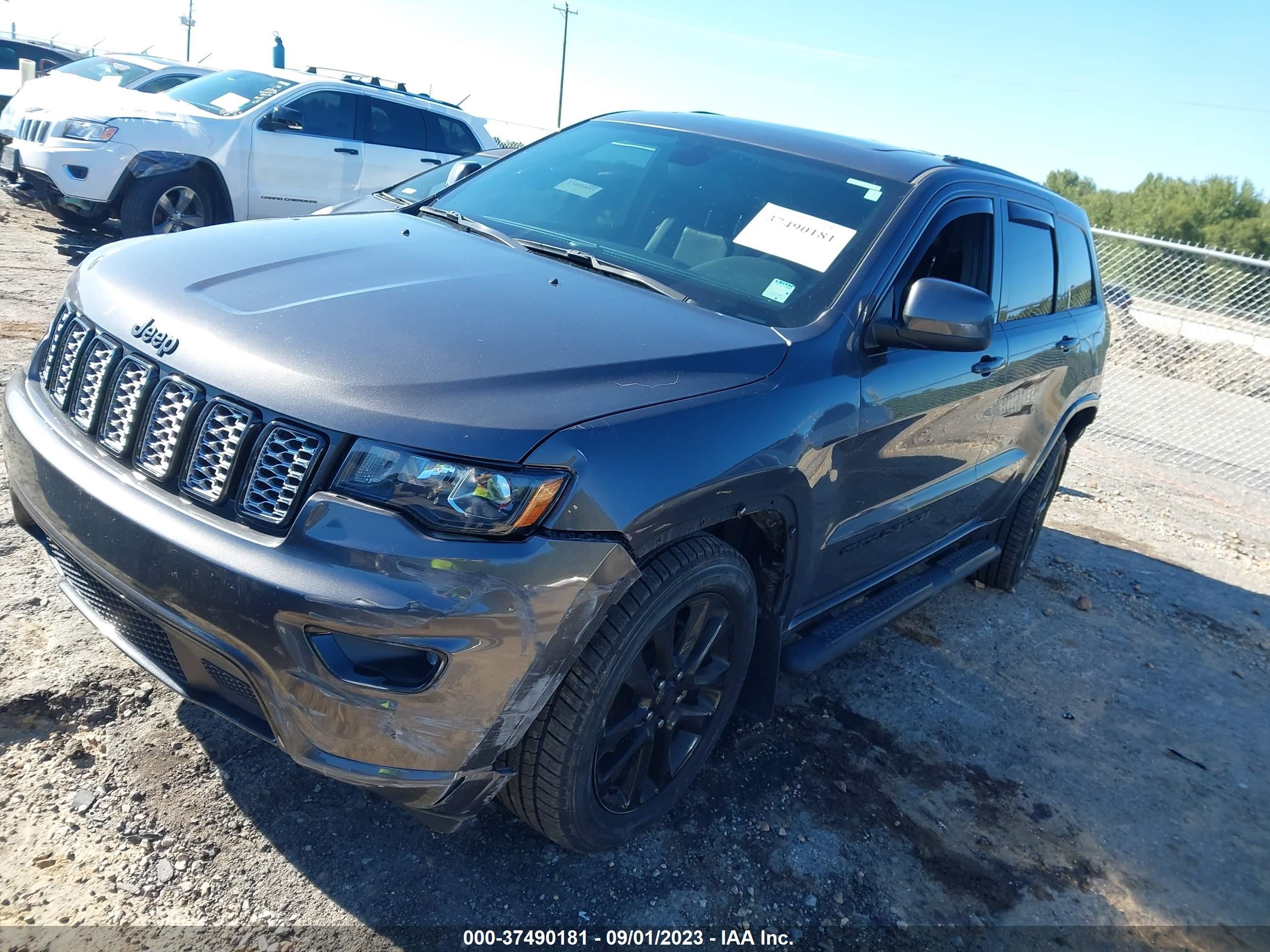 Photo 1 VIN: 1C4RJFAG6JC469029 - JEEP GRAND CHEROKEE 