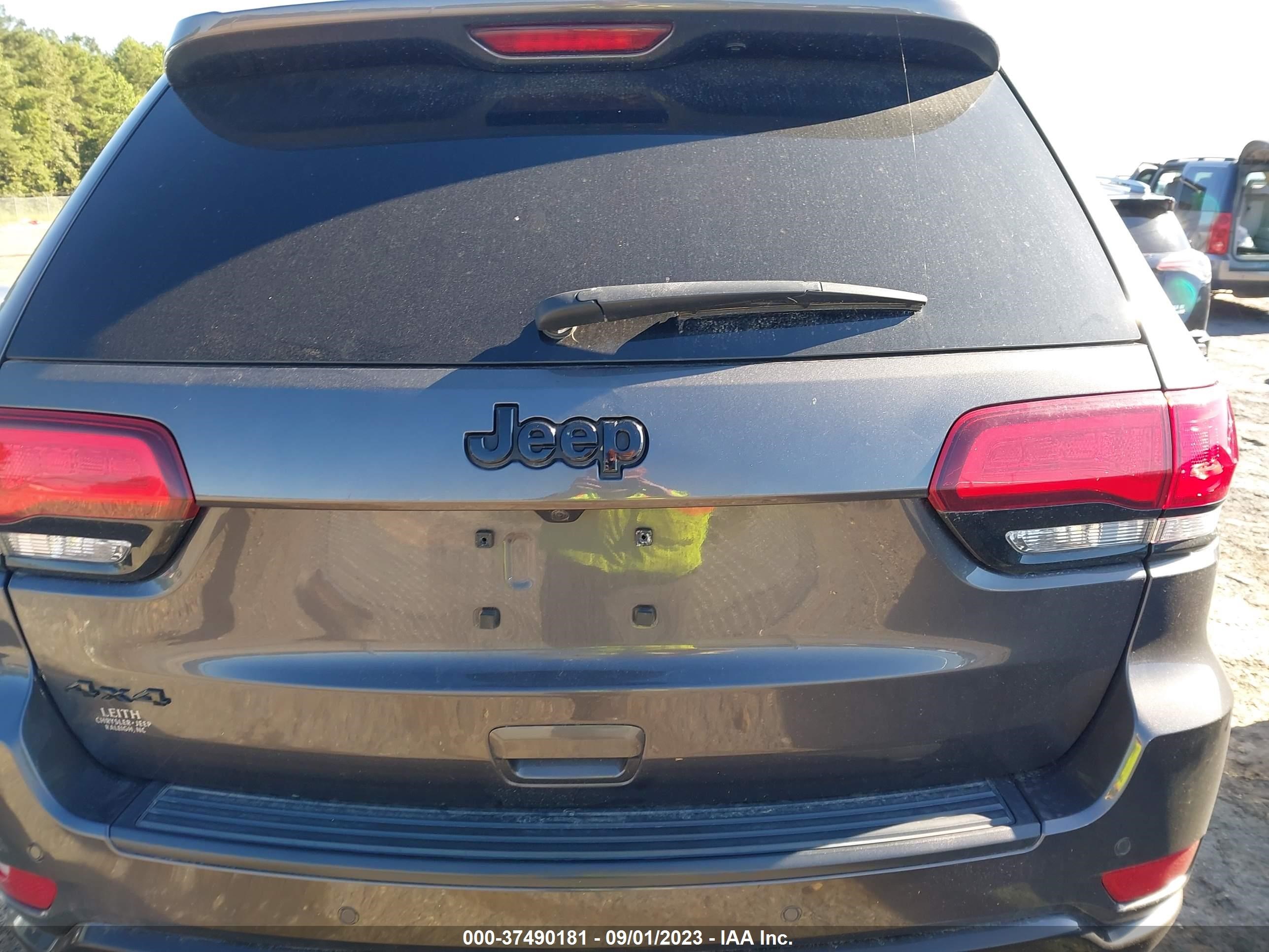 Photo 15 VIN: 1C4RJFAG6JC469029 - JEEP GRAND CHEROKEE 