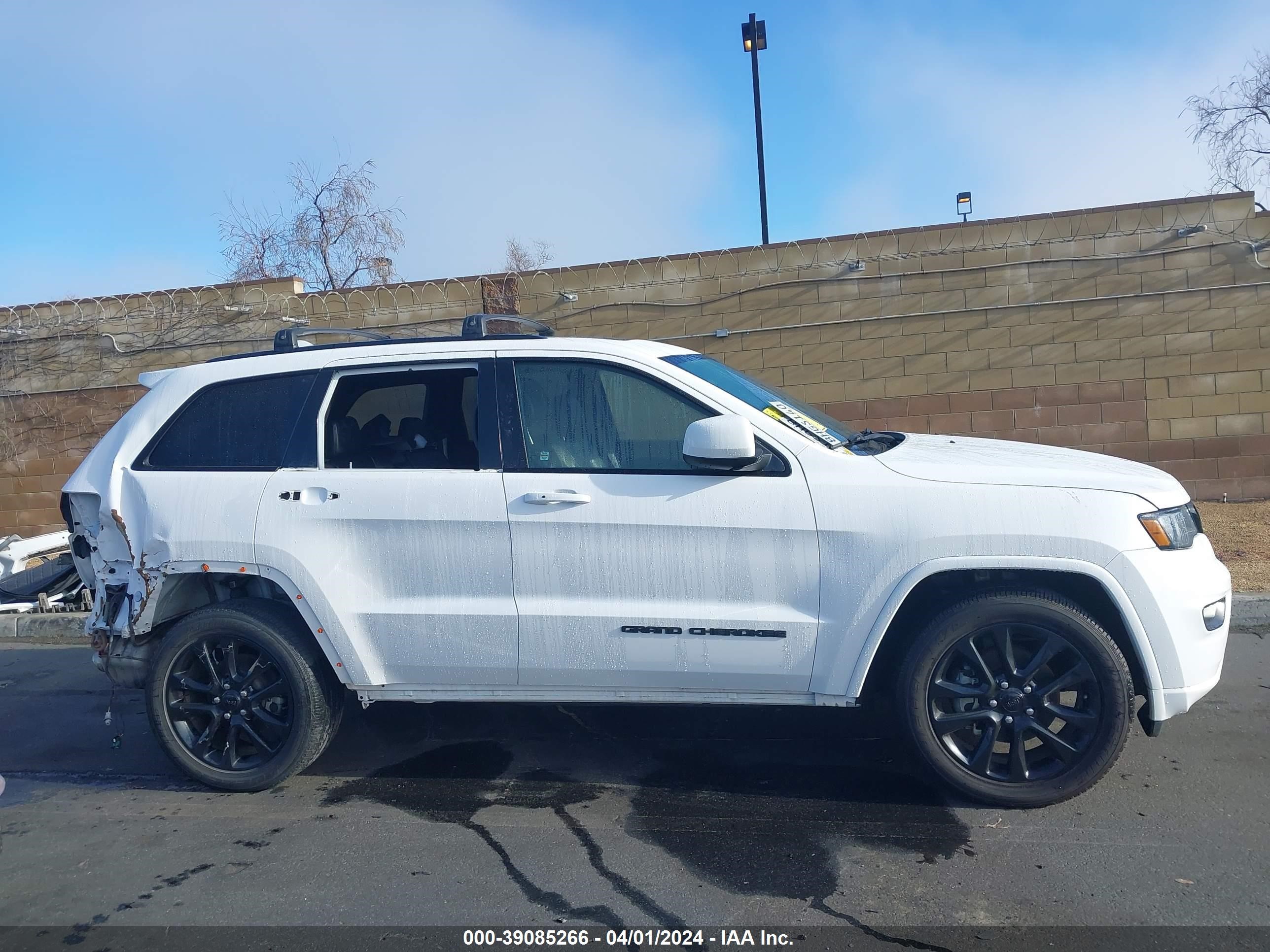 Photo 13 VIN: 1C4RJFAG6KC566183 - JEEP GRAND CHEROKEE 