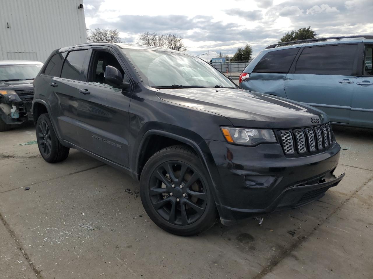 Photo 3 VIN: 1C4RJFAG6KC819292 - JEEP GRAND CHEROKEE 