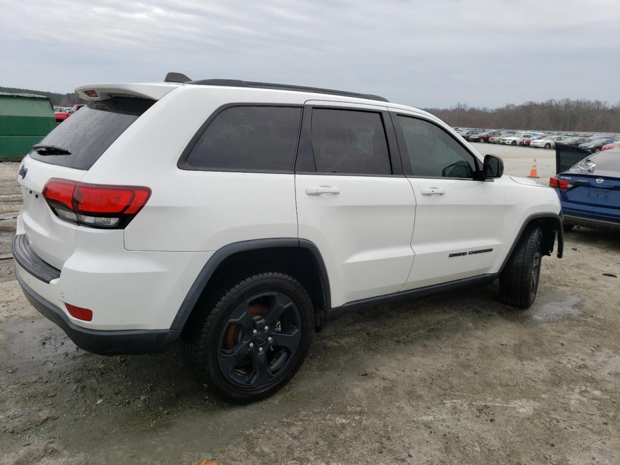 Photo 2 VIN: 1C4RJFAG6LC133495 - JEEP GRAND CHEROKEE 