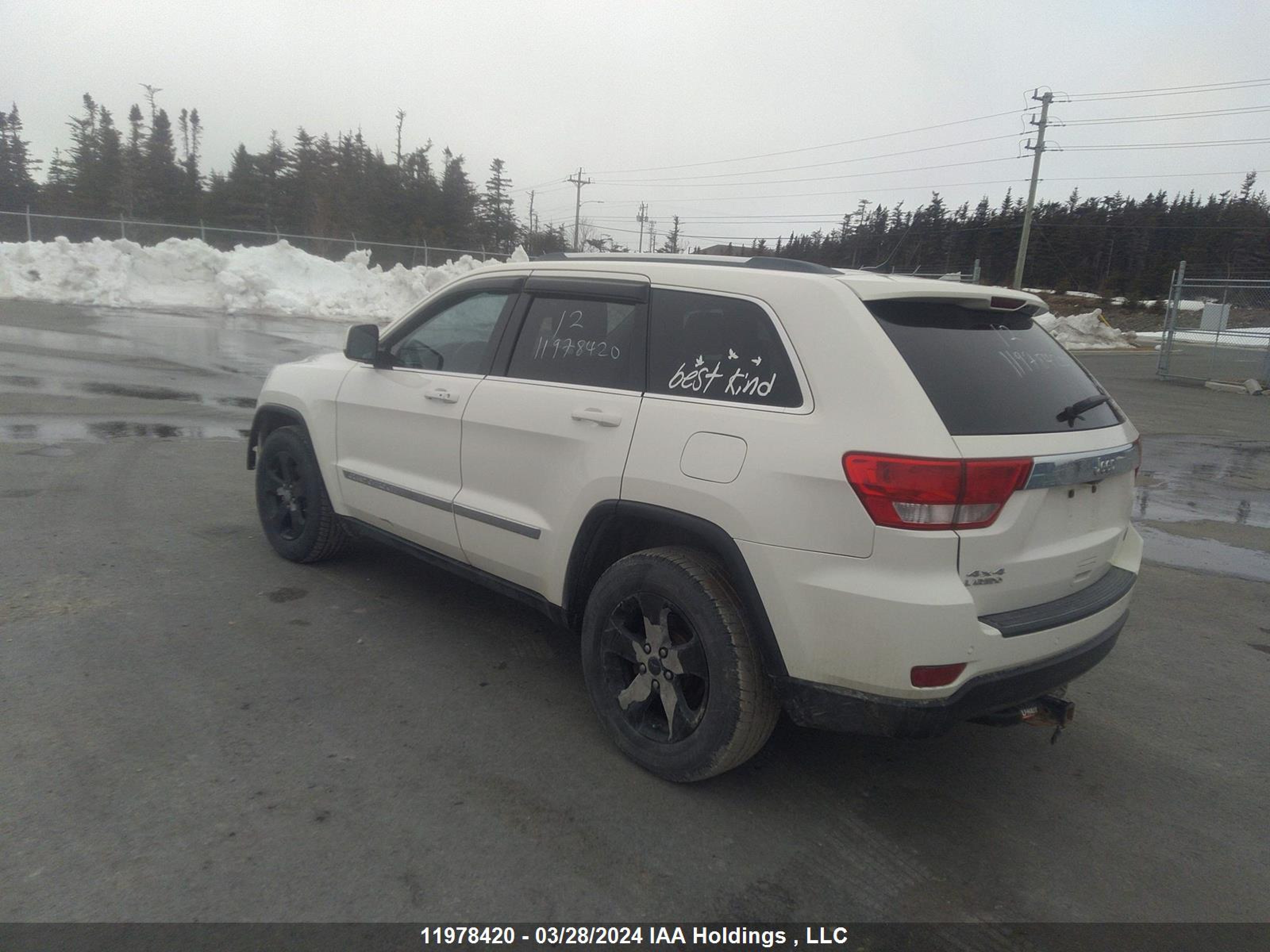 Photo 2 VIN: 1C4RJFAG7CC217003 - JEEP GRAND CHEROKEE 