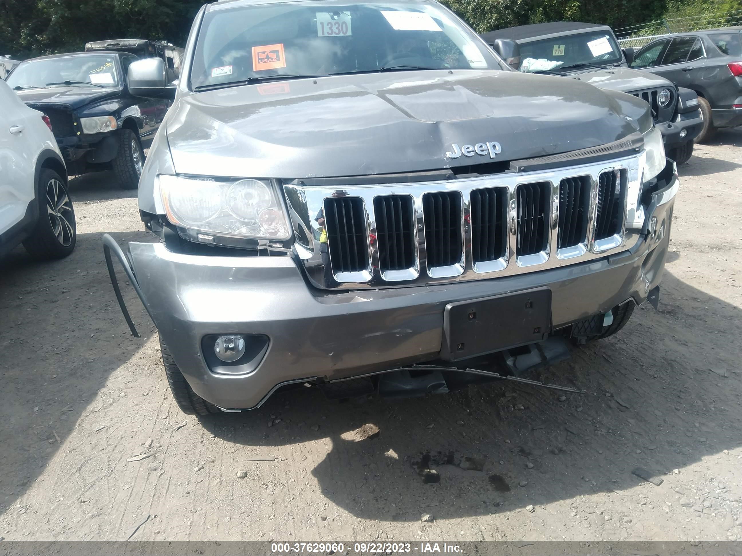 Photo 5 VIN: 1C4RJFAG7CC273054 - JEEP GRAND CHEROKEE 