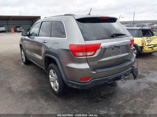 Photo 2 VIN: 1C4RJFAG7CC303346 - JEEP GRAND CHEROKEE 