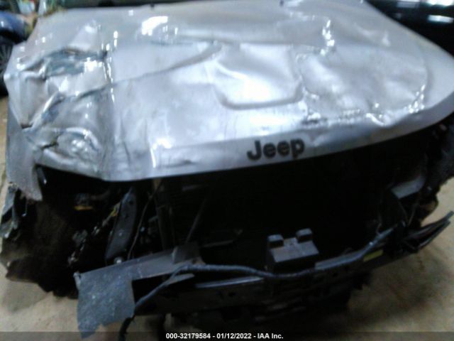 Photo 9 VIN: 1C4RJFAG7HC704628 - JEEP GRAND CHEROKEE 