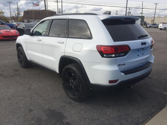 Photo 2 VIN: 1C4RJFAG7JC367903 - JEEP GRAND CHEROKEE 