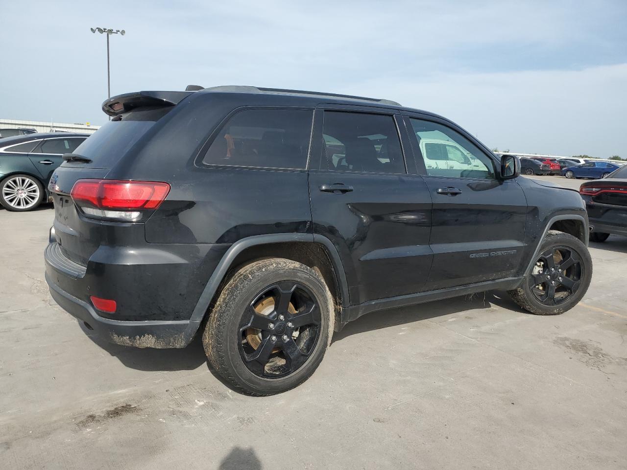 Photo 2 VIN: 1C4RJFAG7KC577189 - JEEP GRAND CHEROKEE 