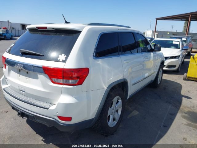 Photo 3 VIN: 1C4RJFAG8CC156521 - JEEP GRAND CHEROKEE 