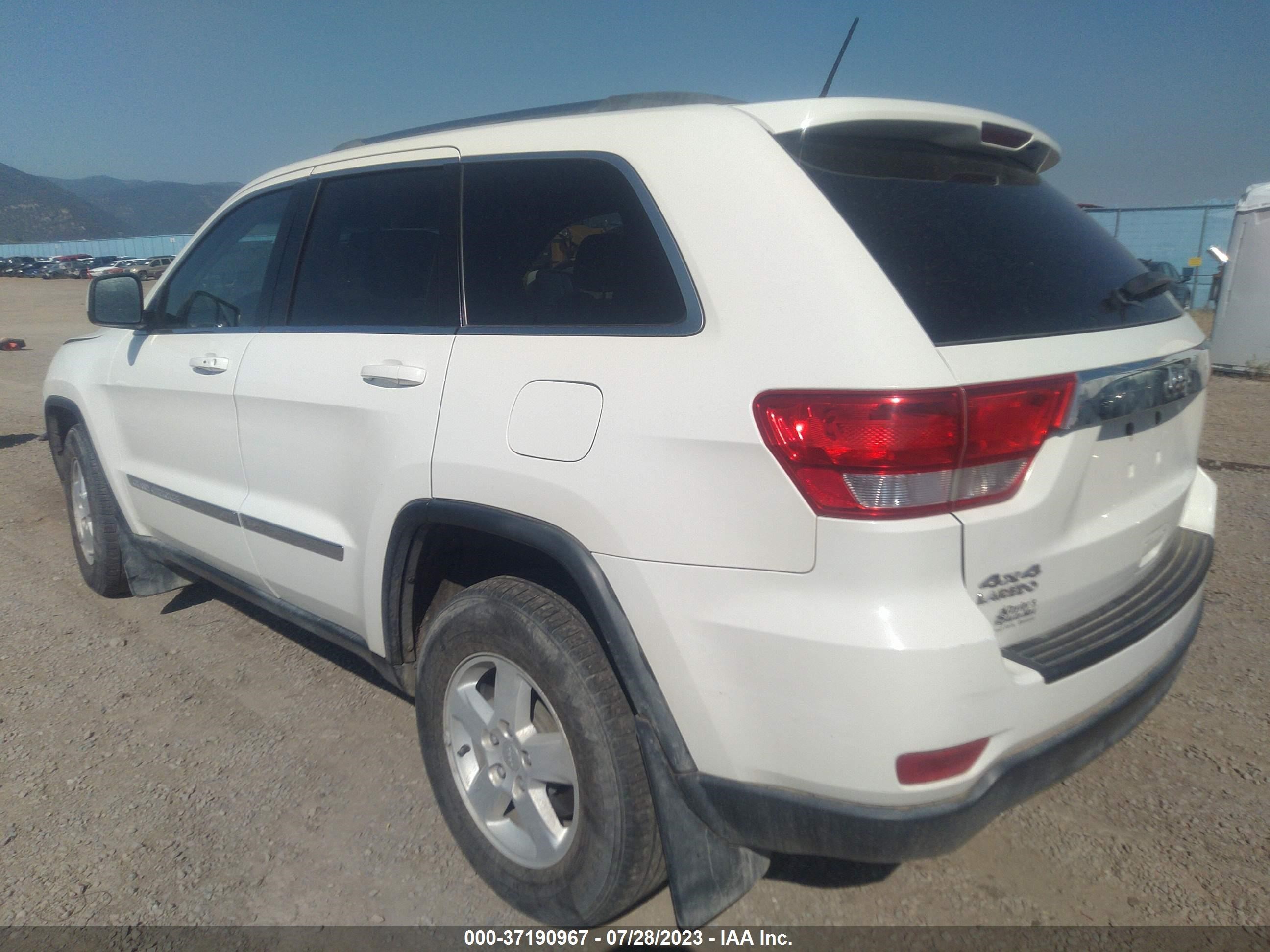 Photo 2 VIN: 1C4RJFAG8CC171214 - JEEP GRAND CHEROKEE 