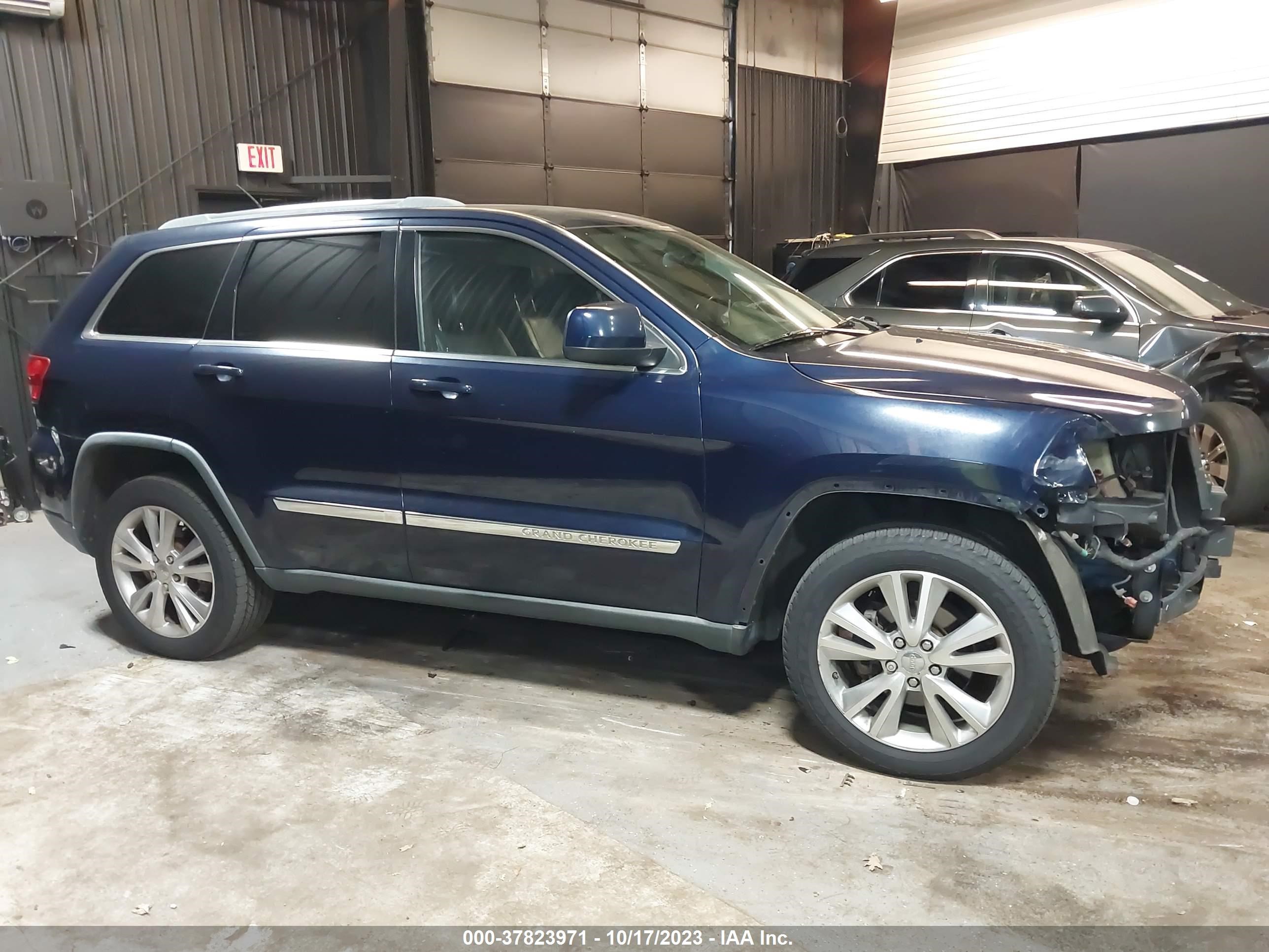 Photo 13 VIN: 1C4RJFAG8CC269272 - JEEP GRAND CHEROKEE 