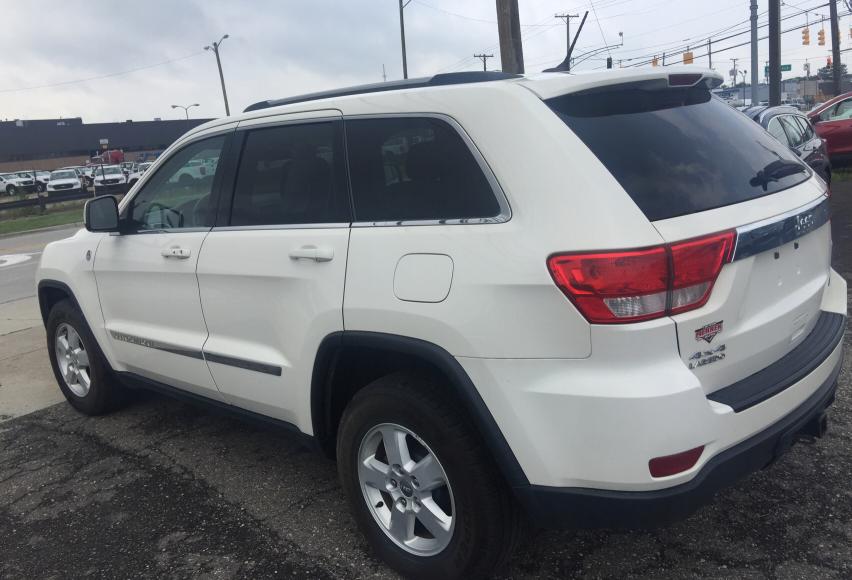 Photo 2 VIN: 1C4RJFAG8CC302318 - JEEP GRAND CHEROKEE 