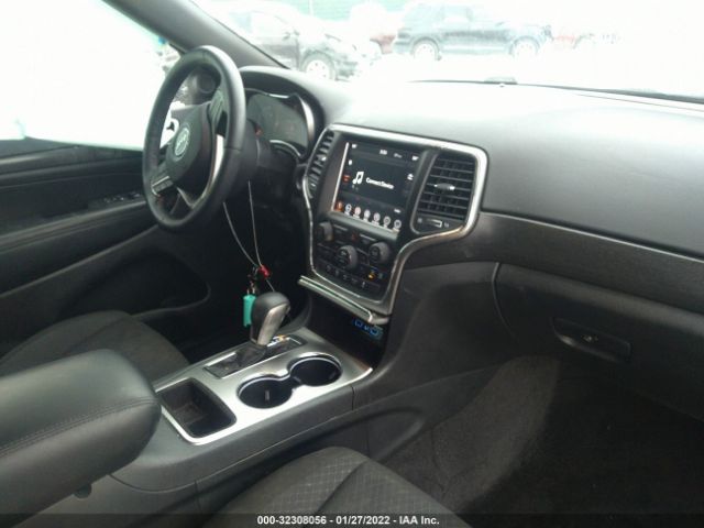 Photo 4 VIN: 1C4RJFAG8JC258110 - JEEP GRAND CHEROKEE 