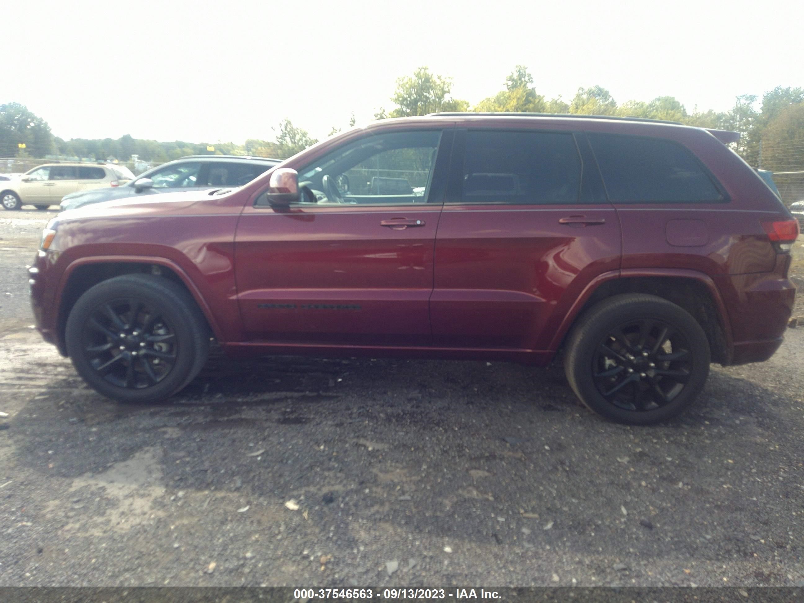 Photo 13 VIN: 1C4RJFAG8MC542163 - JEEP GRAND CHEROKEE 