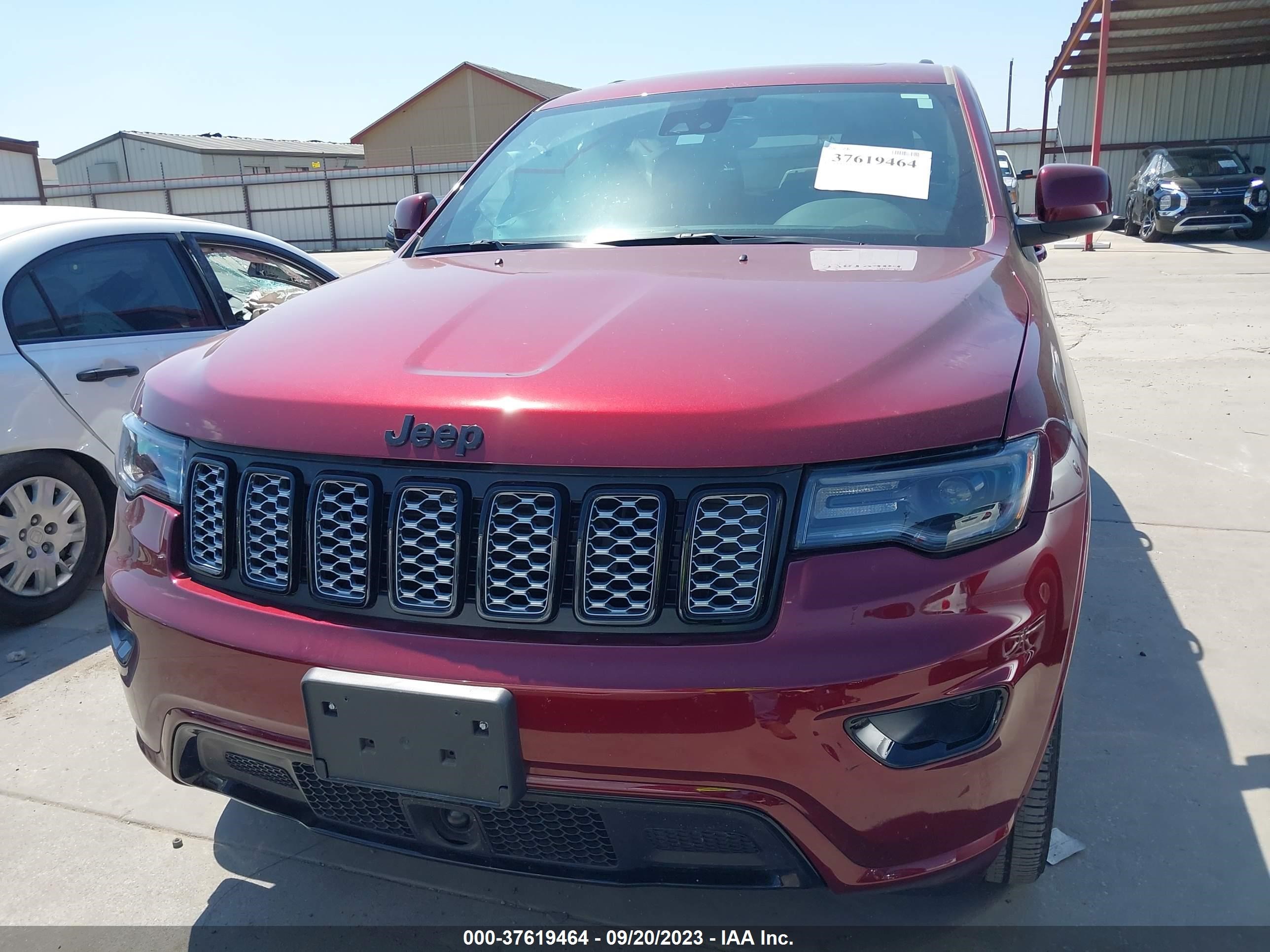 Photo 11 VIN: 1C4RJFAG8NC141388 - JEEP GRAND CHEROKEE 