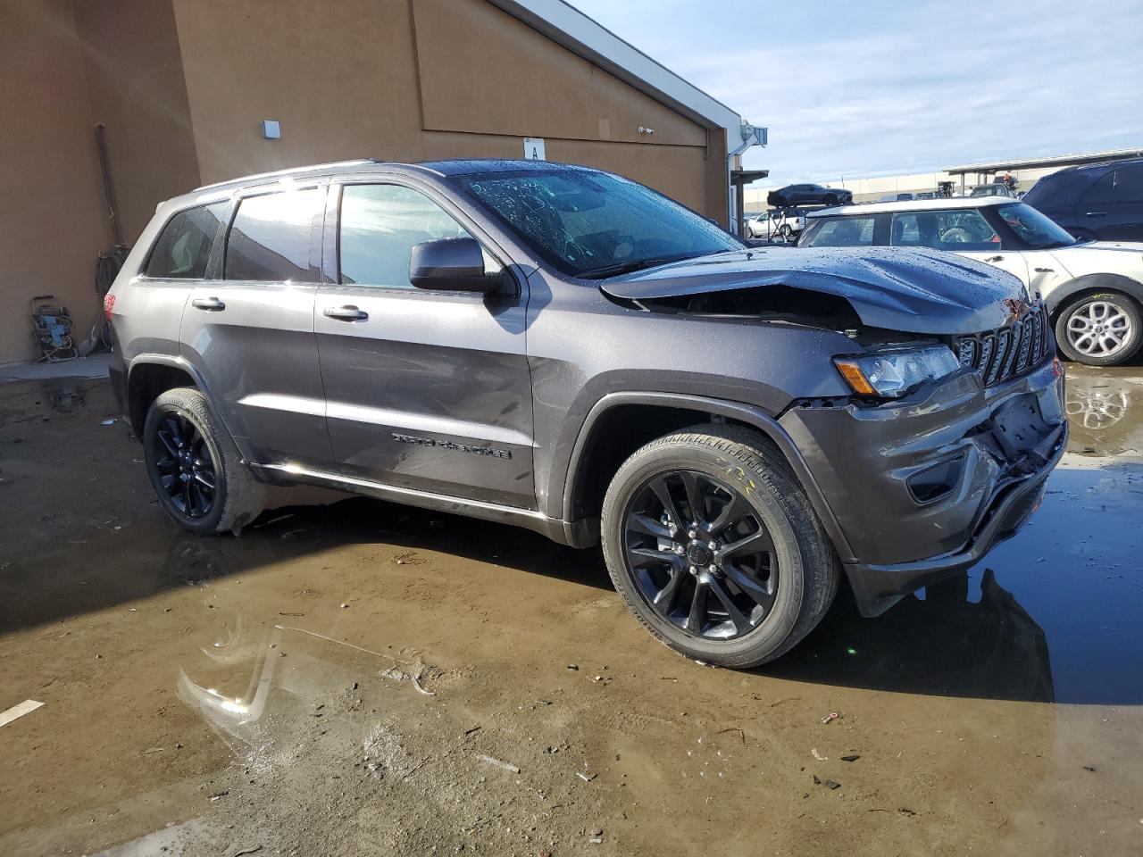 Photo 3 VIN: 1C4RJFAG9JC309632 - JEEP GRAND CHEROKEE 