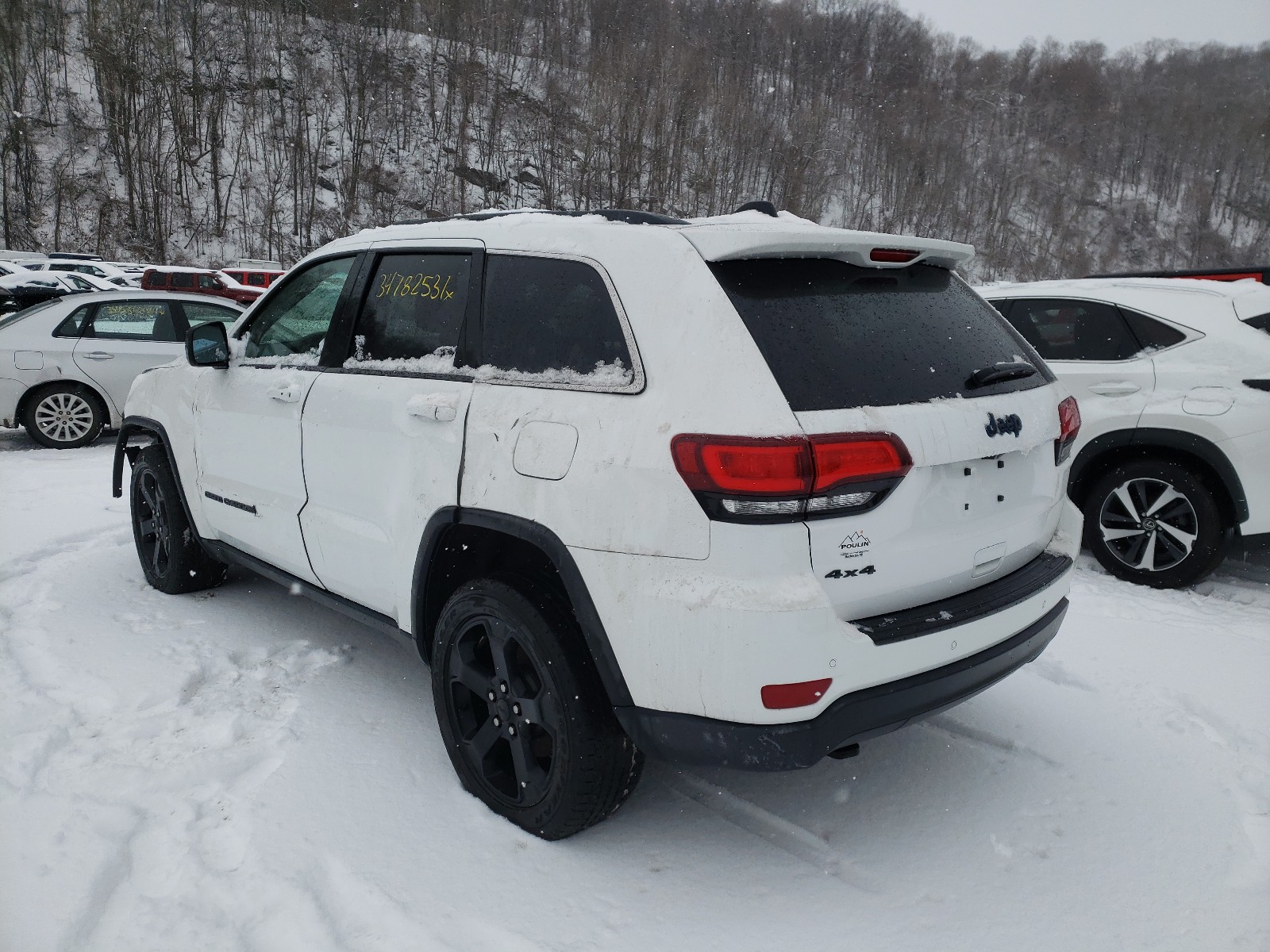 Photo 2 VIN: 1C4RJFAG9JC352710 - JEEP GRAND CHEROKEE 