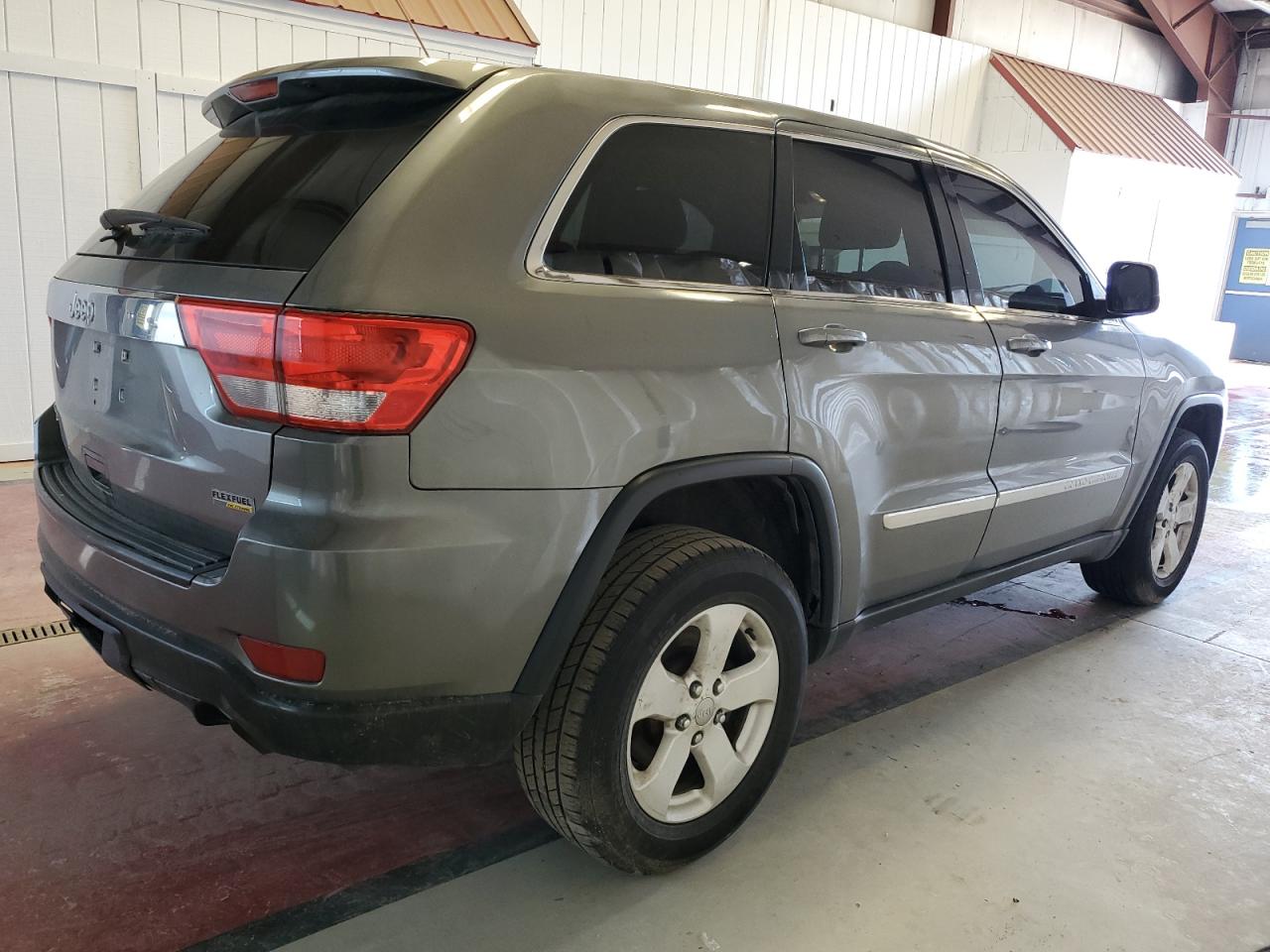 Photo 2 VIN: 1C4RJFAGXCC131913 - JEEP GRAND CHEROKEE 