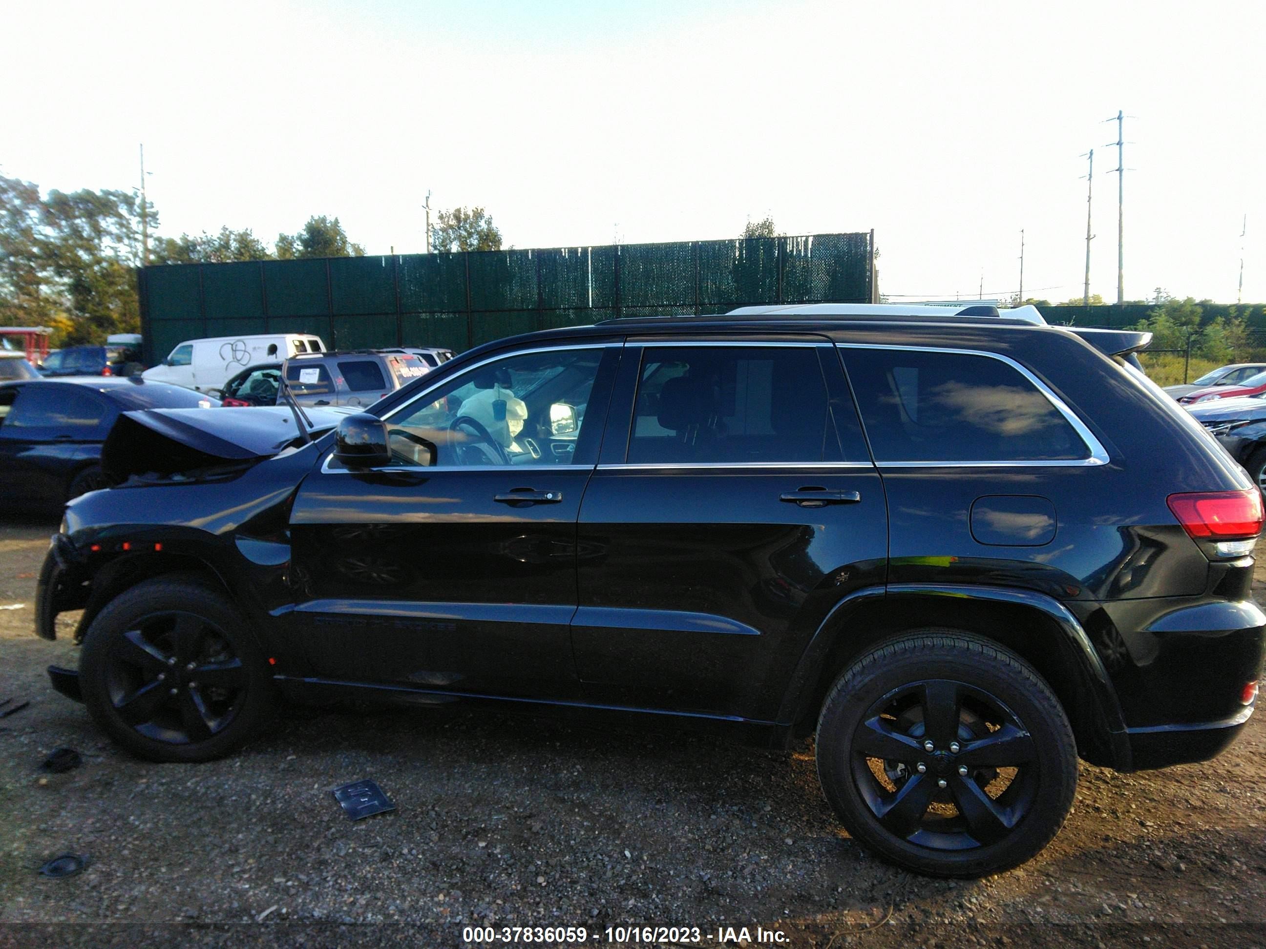 Photo 13 VIN: 1C4RJFAGXFC130295 - JEEP GRAND CHEROKEE 