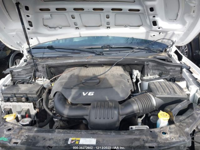 Photo 9 VIN: 1C4RJFAGXFC130801 - JEEP GRAND CHEROKEE 