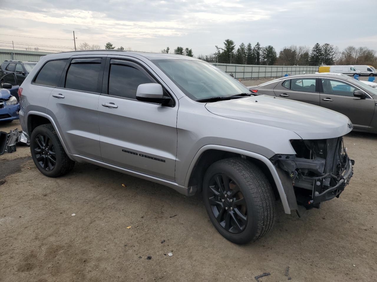 Photo 3 VIN: 1C4RJFAGXHC772292 - JEEP GRAND CHEROKEE 