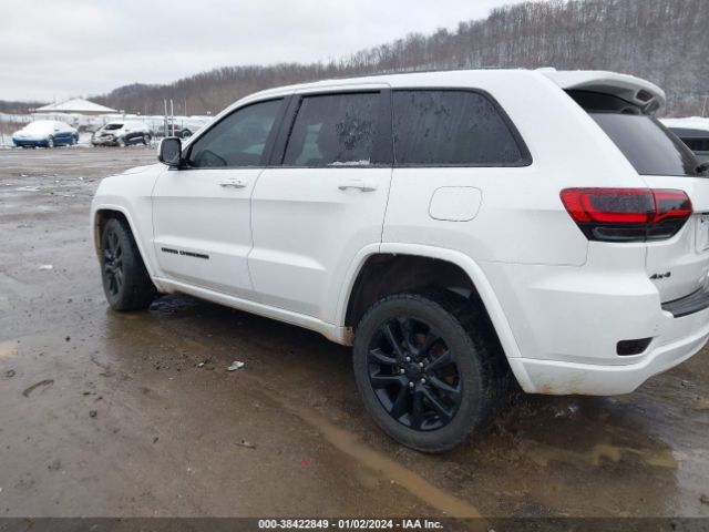 Photo 2 VIN: 1C4RJFAGXJC390706 - JEEP GRAND CHEROKEE 