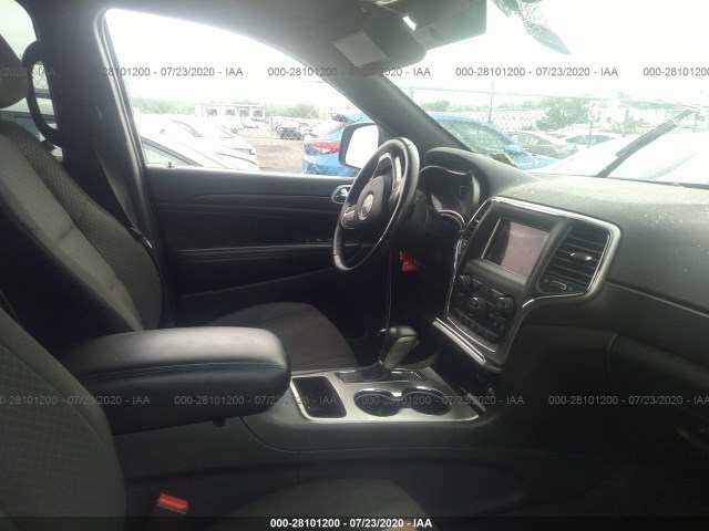 Photo 4 VIN: 1C4RJFAGXJC406211 - JEEP GRAND CHEROKEE 