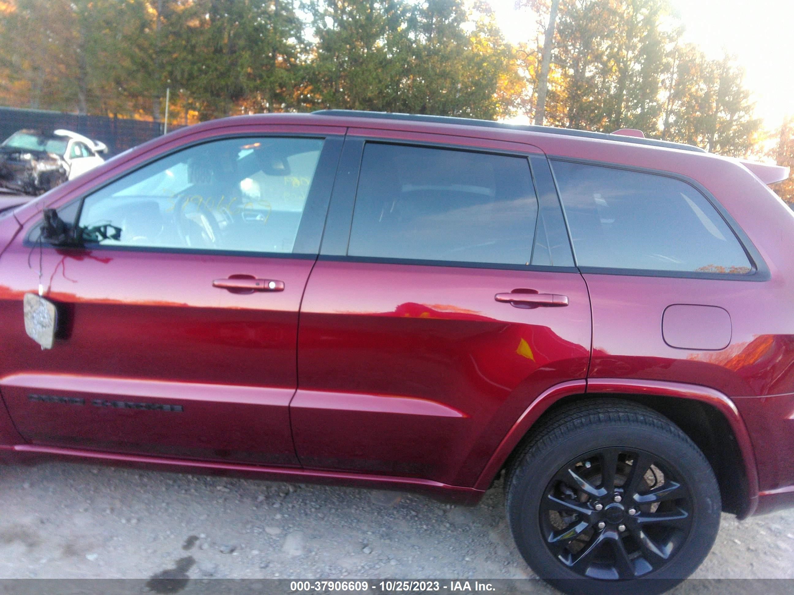 Photo 13 VIN: 1C4RJFAGXLC331464 - JEEP GRAND CHEROKEE 