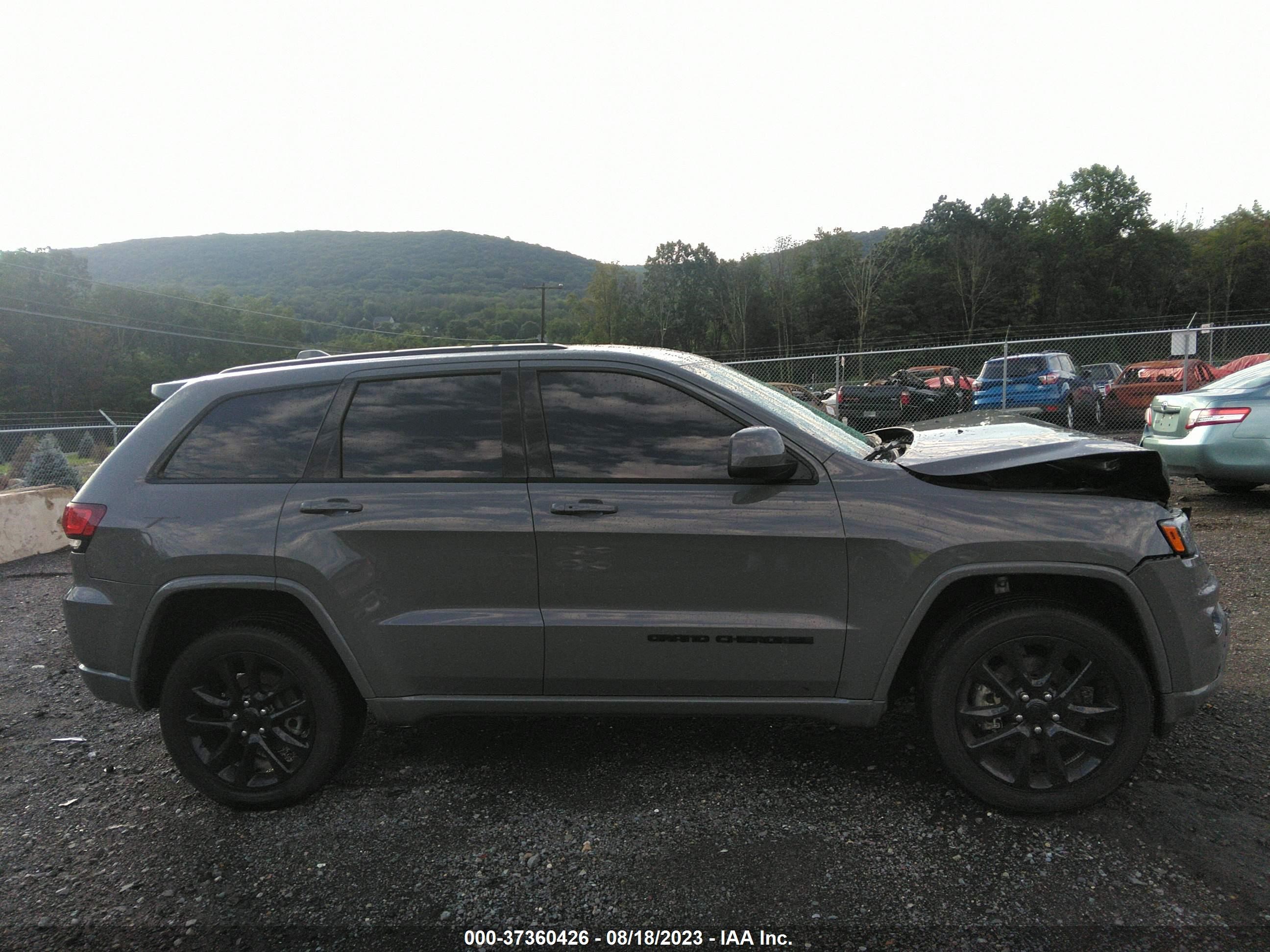 Photo 12 VIN: 1C4RJFAGXMC726360 - JEEP GRAND CHEROKEE 